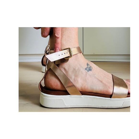 MIA Women's Ellen Round Toe Metallic Flat Sandal Ankle Strap Leather Copper S 10 - Picture 4 of 12